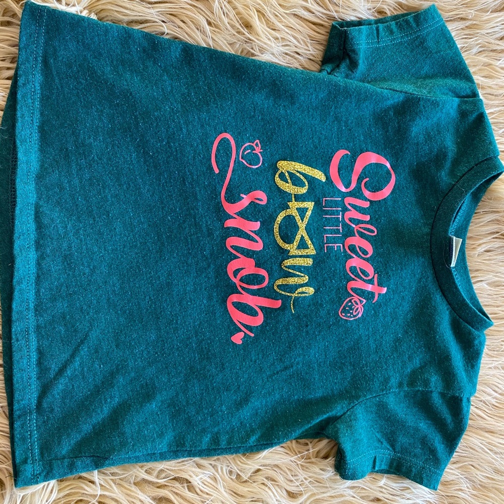 Little Loper’s Sweet Little Bow Snob tshirt